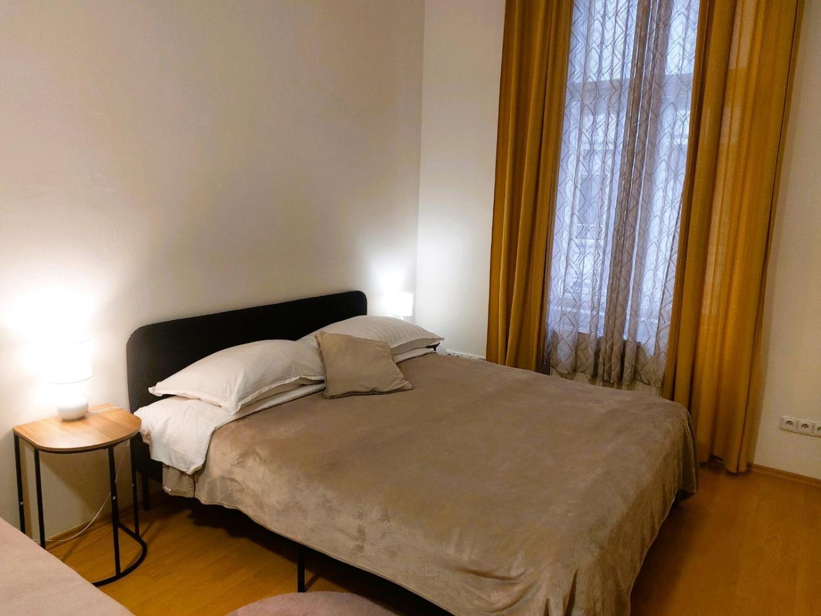 Prostorny Byt V Centru 3 Kk 80 M2 Градец-Кралове Экстерьер фото